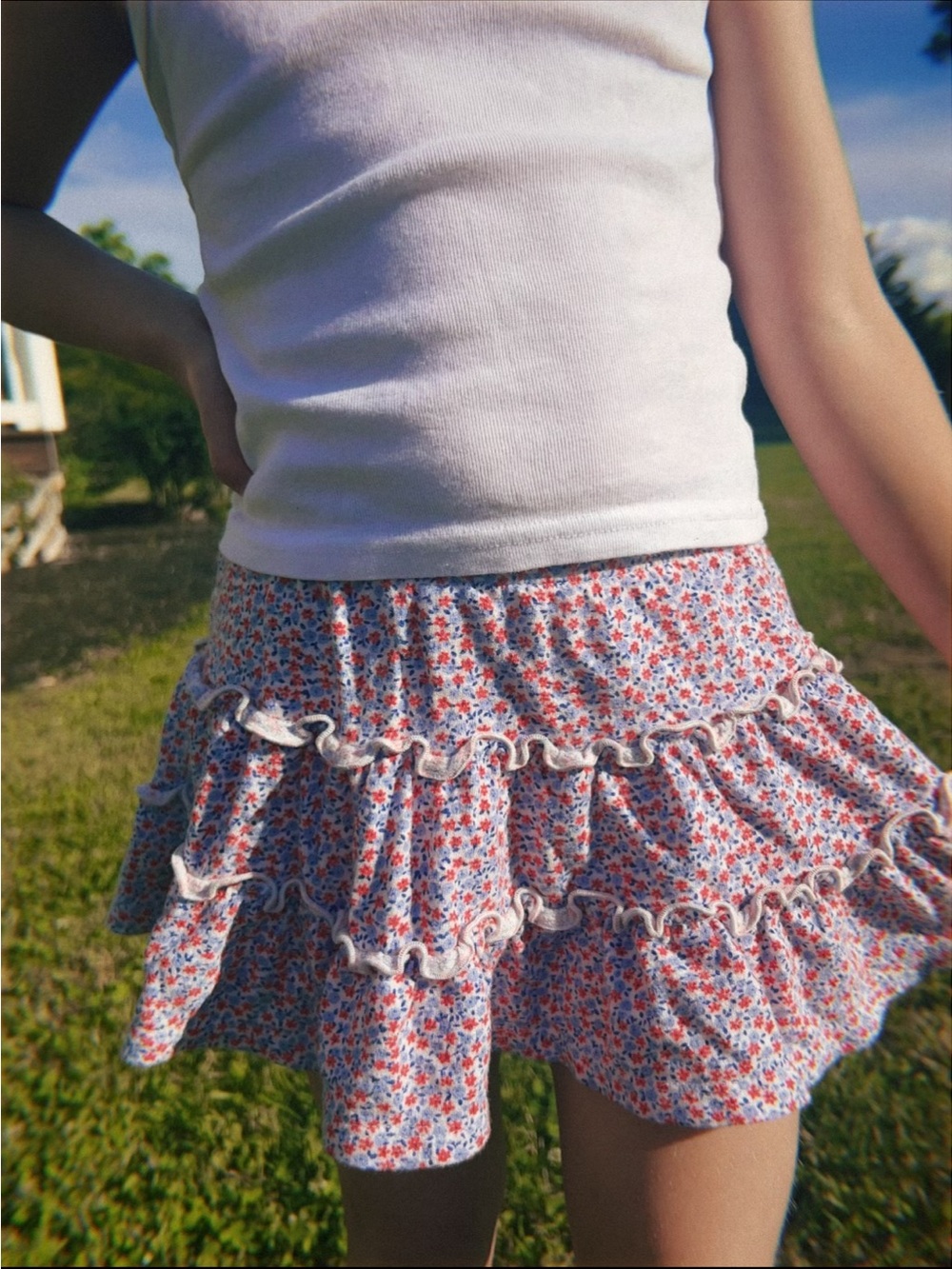 Floral Ruffle Tiered Mini Skirt - White & Red Floral